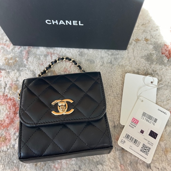 Chanel trendy cc mini black flap gold hardware - Picture 13 of 17